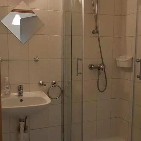 W Chmurach Konukevi